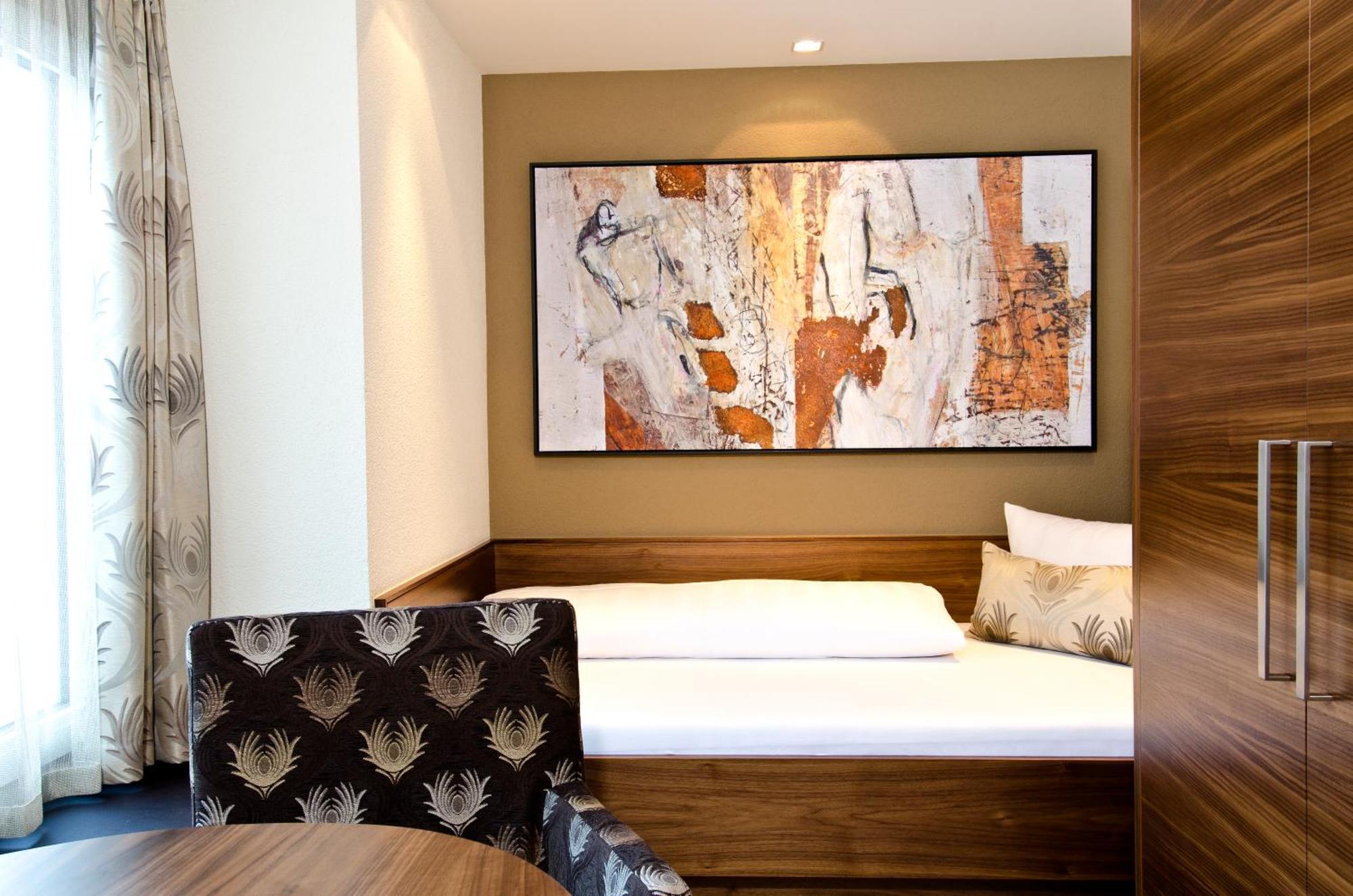 Hotel Garni Astoria 4*