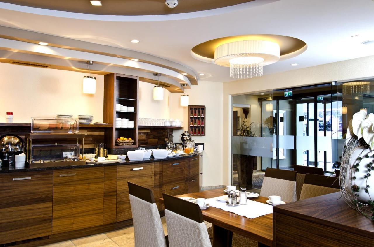 Garni Astoria 4*